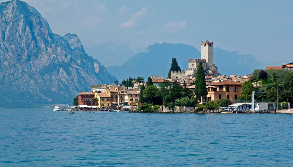 Besuche die malerische Stadt Malcesine