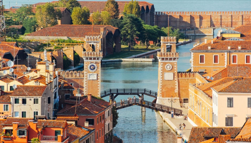 Günstige Anreise nach Venedig