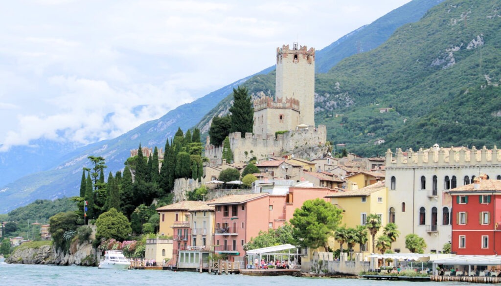 Malcesine_ Das Dorf der Skaligerburg