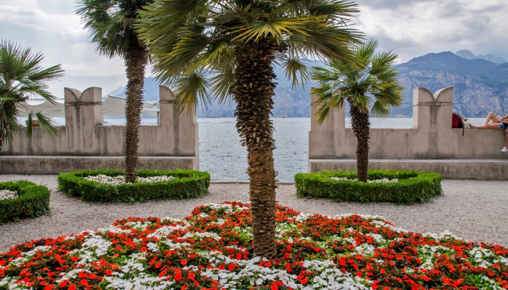 Malcesine_ Malerisches Dorf und Scaligerburg