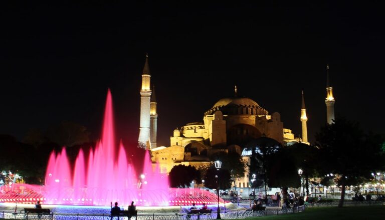 Die Hagia Sophia bei Nacht