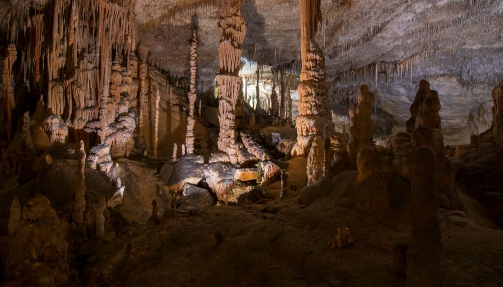 Die Cuevas del Drach_ Ein unterirdisches Spektakel