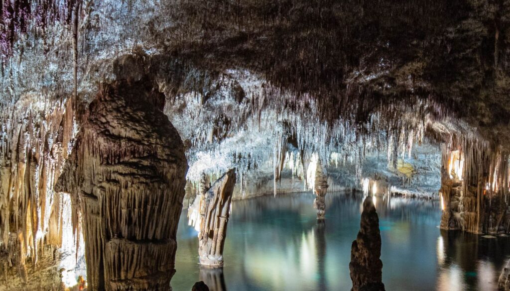 Höhlenerkundung in der Cueva del Viento