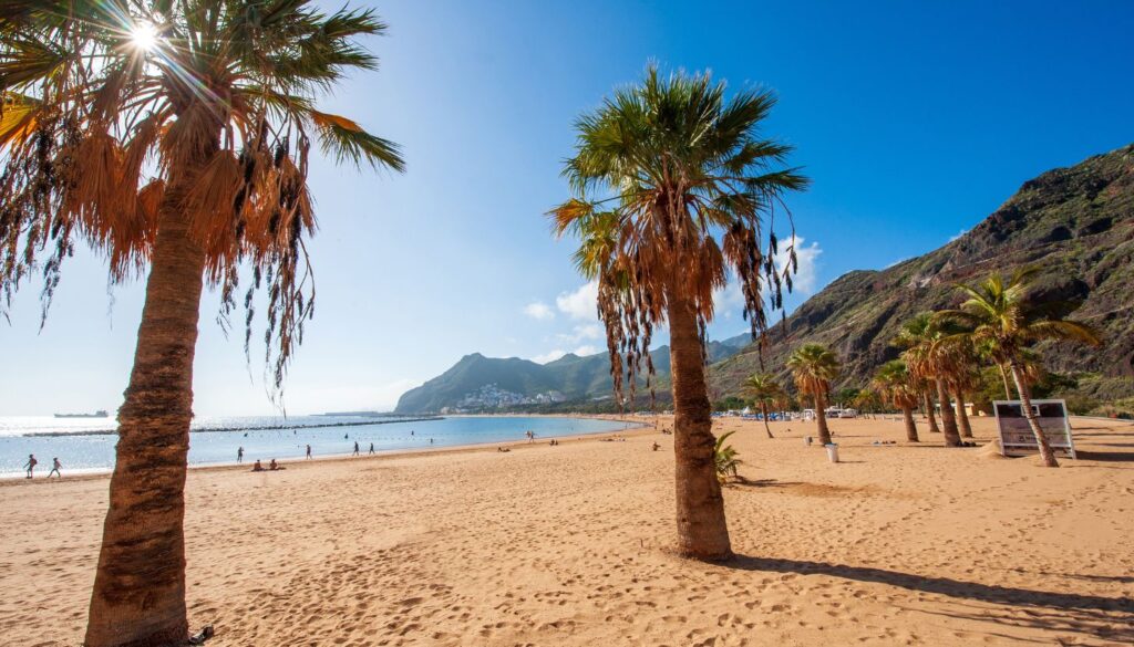 Playa de las Teresitas – Ein Strand wie aus dem Bilderbuch