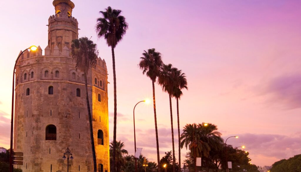 Torre del Oro_ Der goldene Wachturm am Fluss