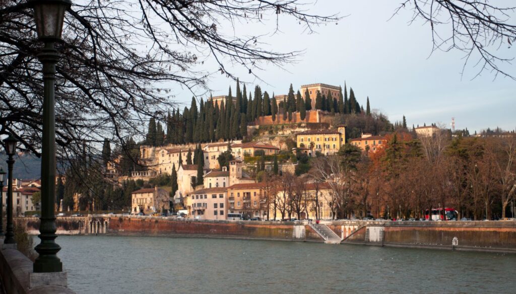 Castel San Pietro_ Romantische Momente bei Sonnenuntergang